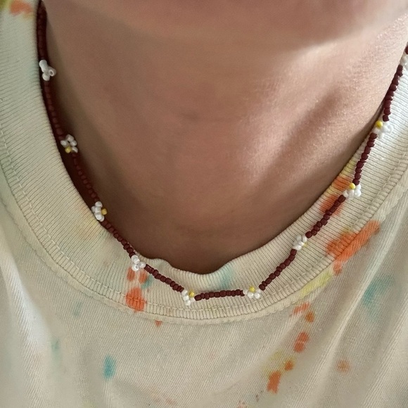 Daisy flower brown beaded choker, seed beads choker, layering necklace, Y2K - Picture 1 of 1